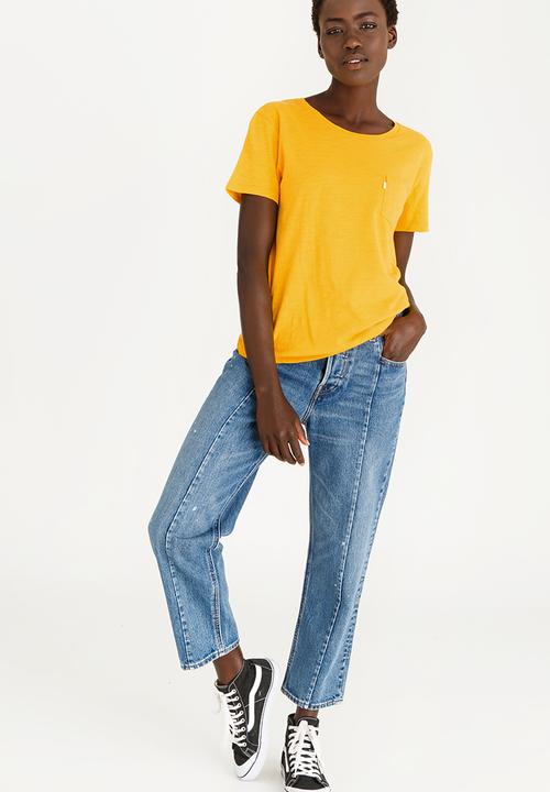 Levi’s® - Perfect Pocket Crew T-shirt Yellow