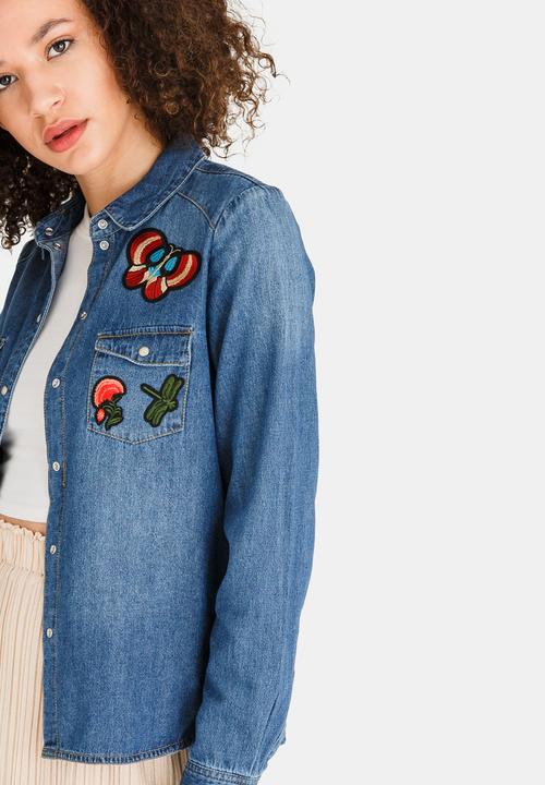 Vero Moda - Daisy Badge Detail Denim Shirt Mid Blue