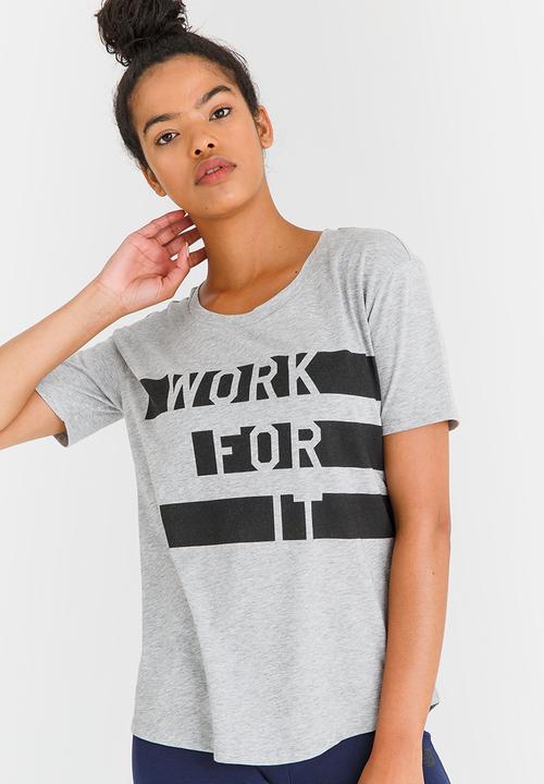 New Balance  - Tech SS Graphic T-shirt Grey