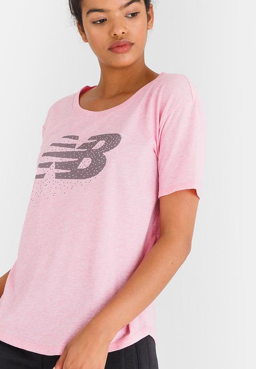 New Balance  - Tech SS Graphic T-shirt Mid Pink