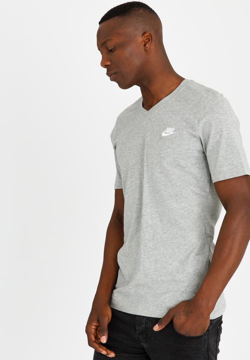 Nike - NSW Tee Vnk Club Embrd Ftra Pale Grey