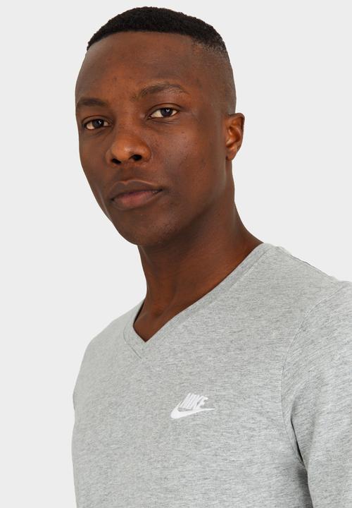 Nike - NSW Tee Vnk Club Embrd Ftra Pale Grey