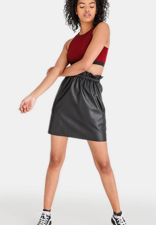 c(inch) - Sports Luxe Cropped Top Red