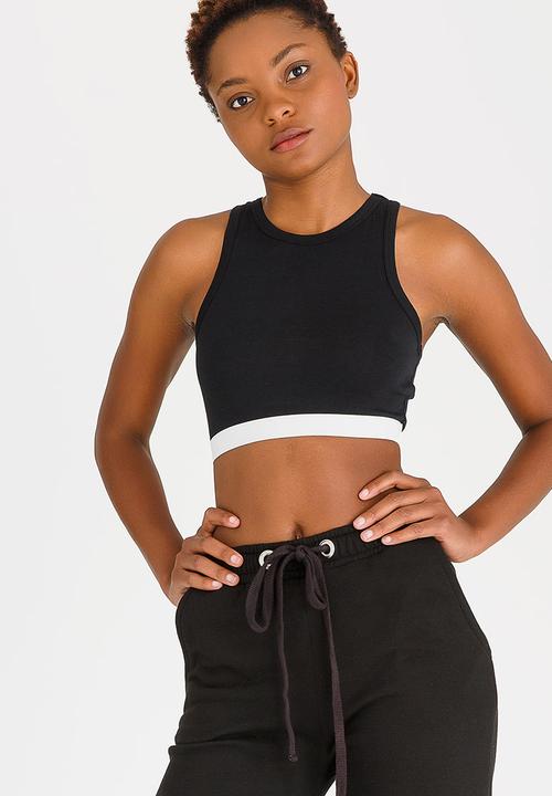 c(inch) - Sports Luxe Cropped Top Black