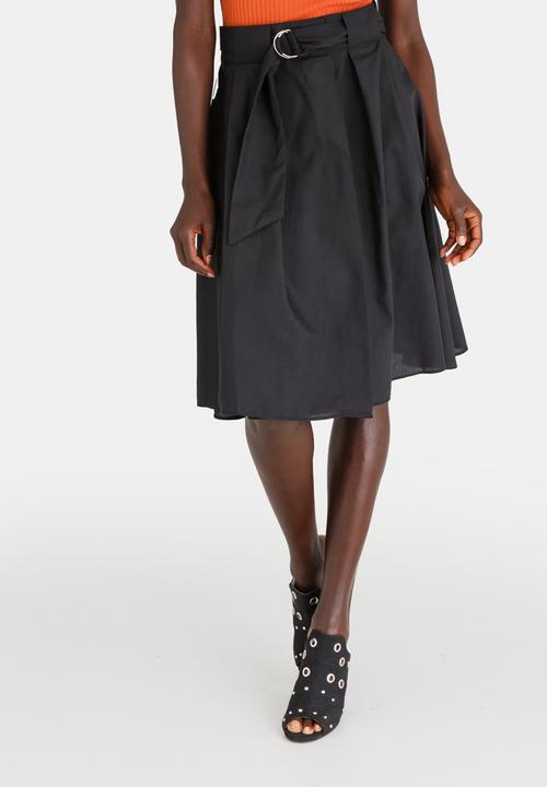 STYLE REPUBLIC - Contrast Belt Skirt Black