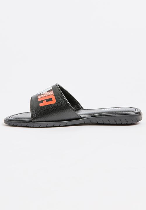 PUMA - Xcelcat Wording Slide Black