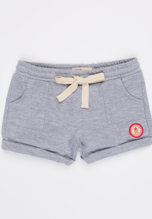 Lizzy - Lovely Short Grey