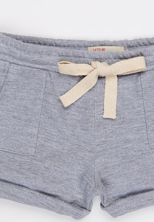 Lizzy - Lovely Short Grey