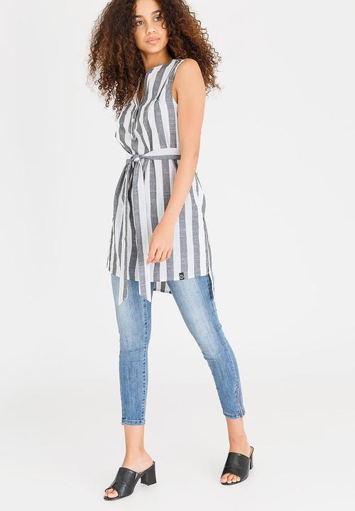 CRAVE - Sleeveless Striped Tunic Grey