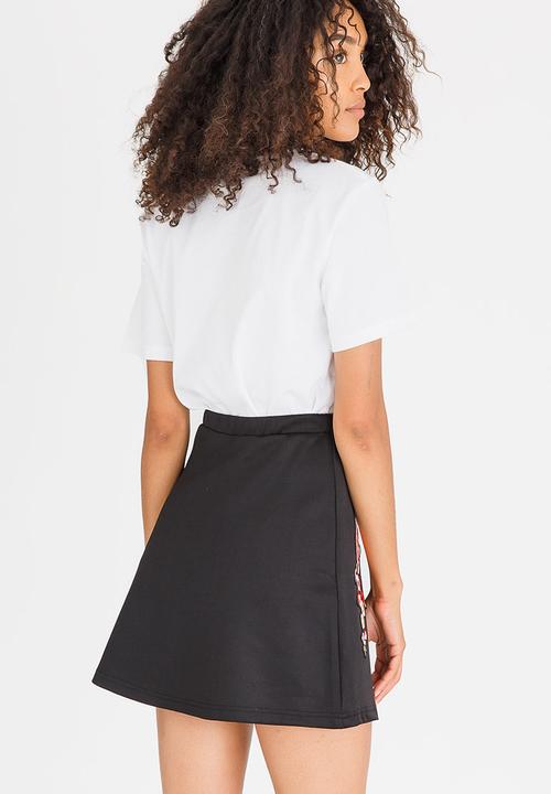 Mevrou & Co - Moeilikheid Tee White