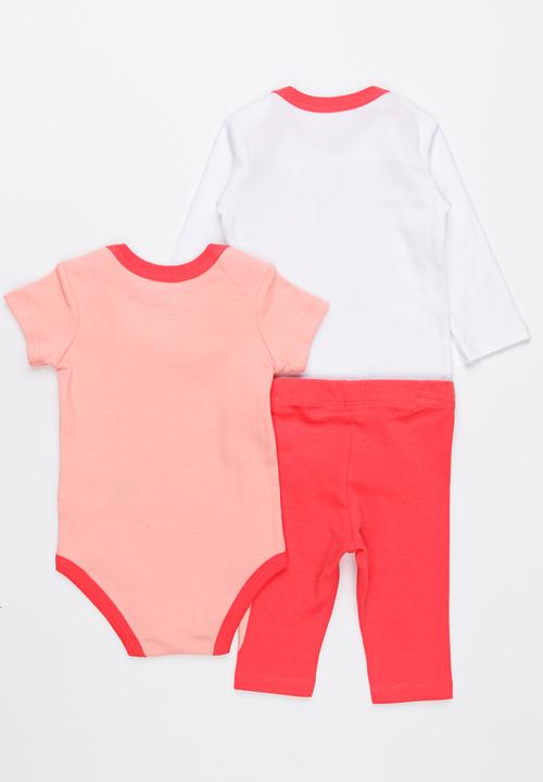 Nike - Nike 3 Piece Set Coral