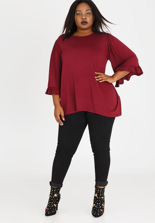 STYLE REPUBLIC PLUS - Frill Sleeve Swing Tee Dark Red