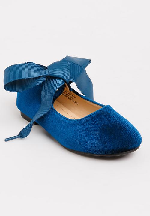 Rock & Co. - Pump with Ribbon Detail Navy