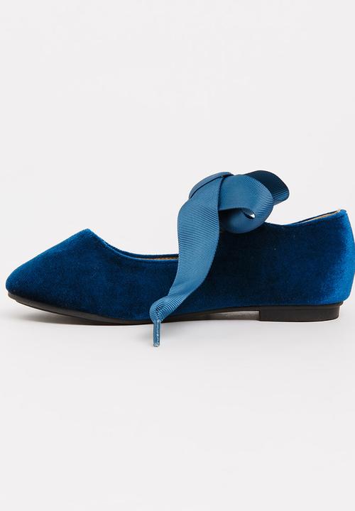 Rock & Co. - Pump with Ribbon Detail Navy
