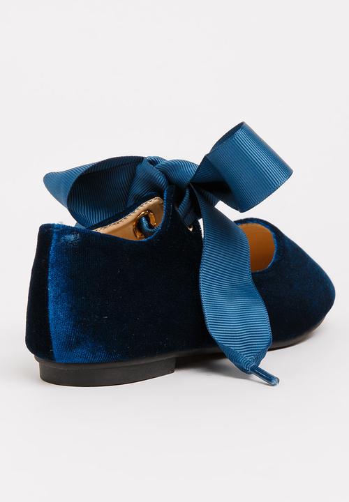 Rock & Co. - Pump with Ribbon Detail Navy