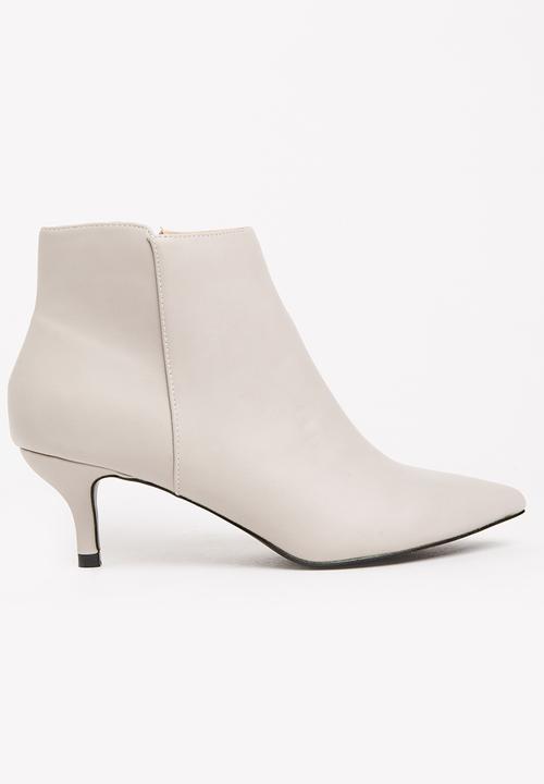 Pointy Ankle Boots Pale Grey Jada Boots 
