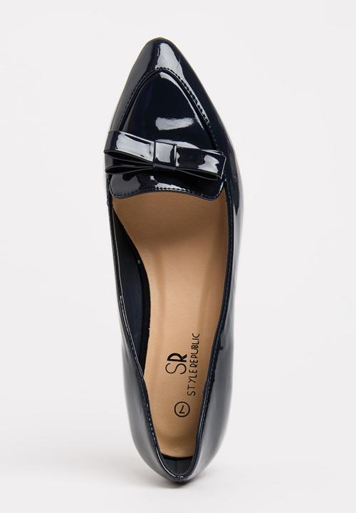 STYLE REPUBLIC - Patent Bow Pumps Navy