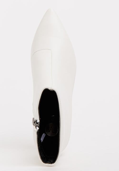 Footwork - Whish Kitten Heel Booties White