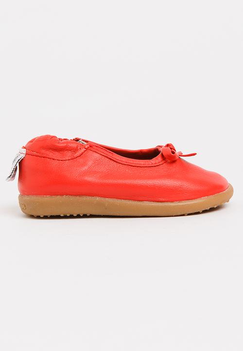 shooshoos - Red Heart Pumps Red