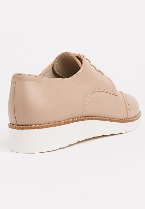 Phelan - Leather Floral Detail Lace-ups Nude