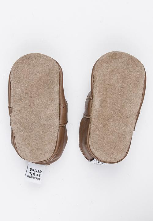 shooshoos - Dust Buster Sandal Dark Brown