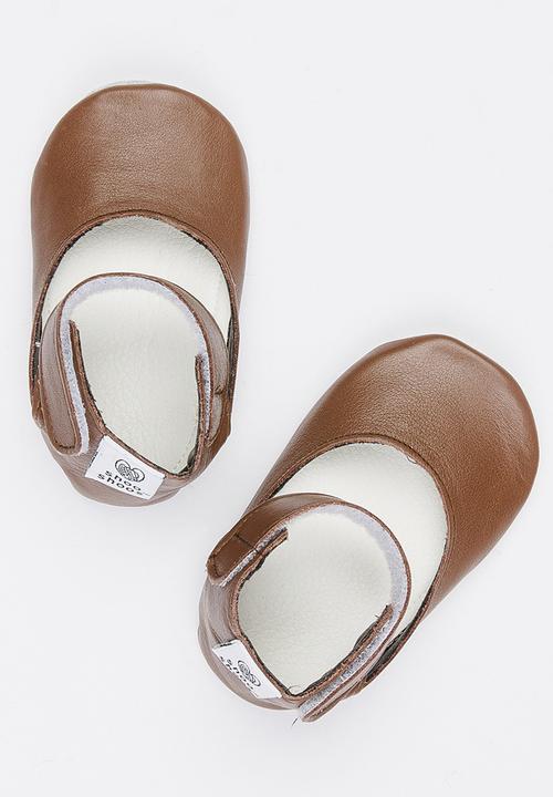 shooshoos - Caracus Pump Dark Brown