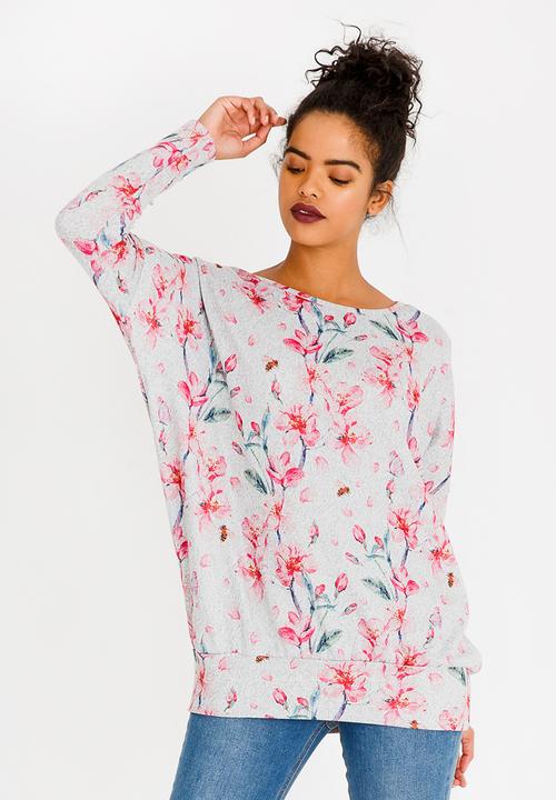 Revenge - 3/4 Sleeve Rose Print Top Grey