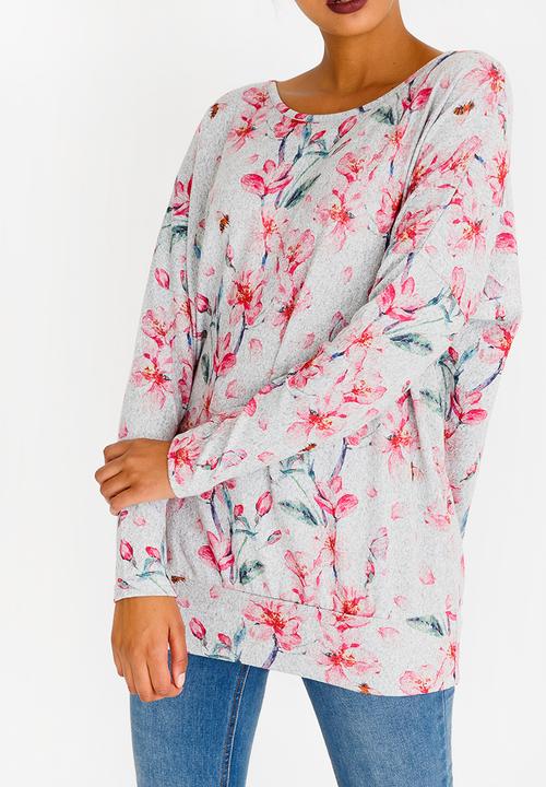 Revenge - 3/4 Sleeve Rose Print Top Grey
