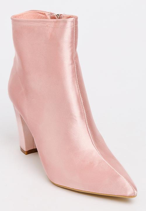Jada - Satin Ankle Boots Pale Pink