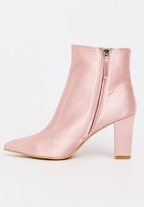 Jada - Satin Ankle Boots Pale Pink