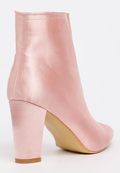 Jada - Satin Ankle Boots Pale Pink