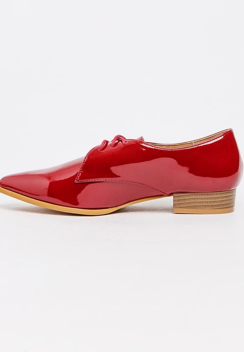 Jada - Patent Lace-ups Dark Red