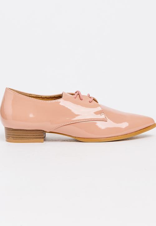 Jada - Patent Lace-ups Pale Pink