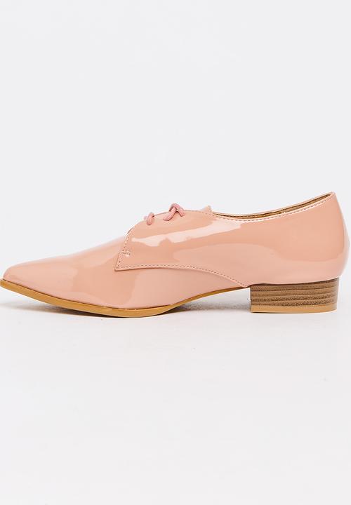 Jada - Patent Lace-ups Pale Pink