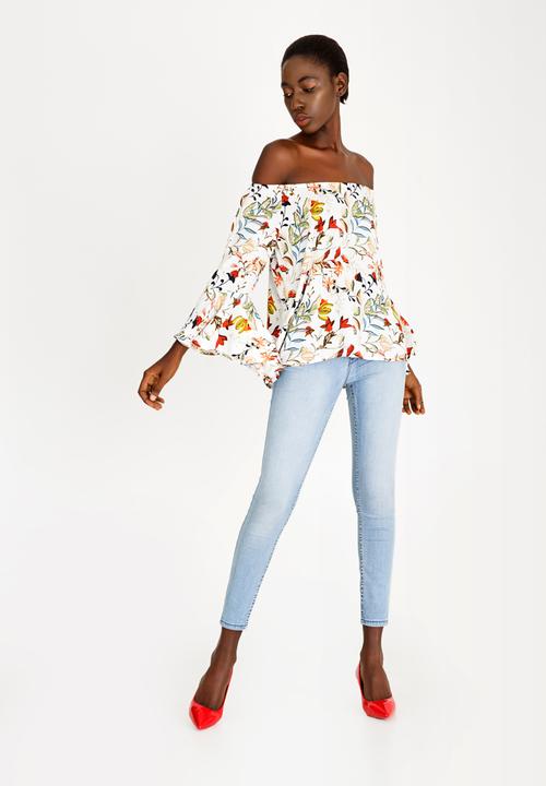 Revenge - Off Shoulder Floral Top White