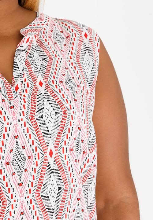Revenge - Diamond Print Sleeveless Blouse Pale Pink