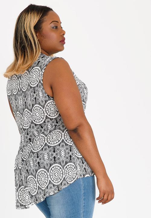 Revenge - Round Neck Sleeveless Blouse Black and White