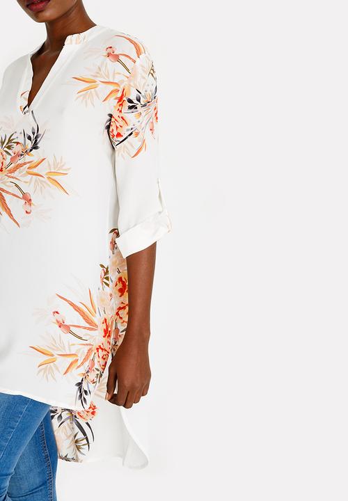 Revenge - Floral Dip Hem Tunic Cream