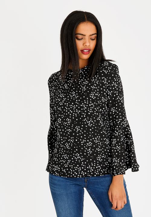 edit - Loose Fit Bell Sleeve Blouse Black