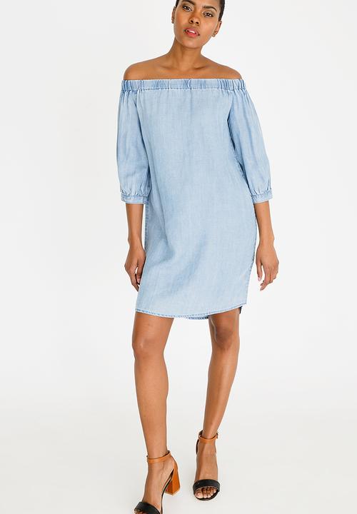 Janice Off Shoulder Denim Dress Pale Blue Only Casual