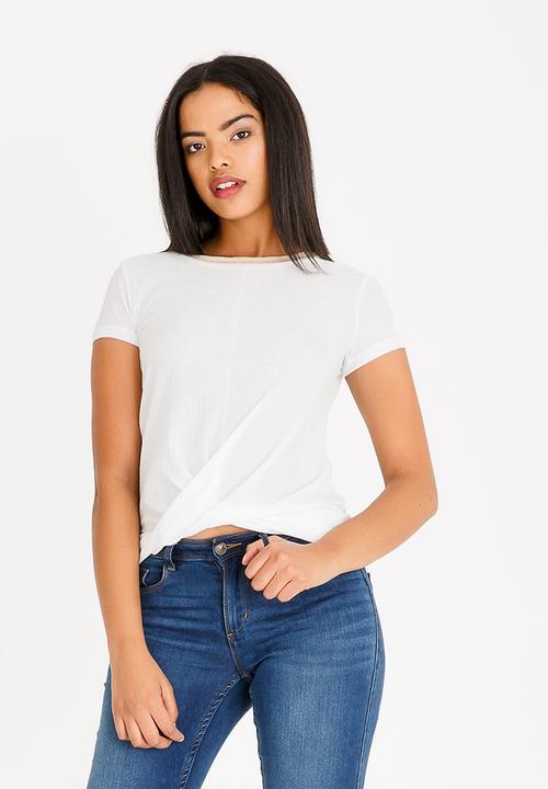 SISSY BOY - Twisted Tee Off White
