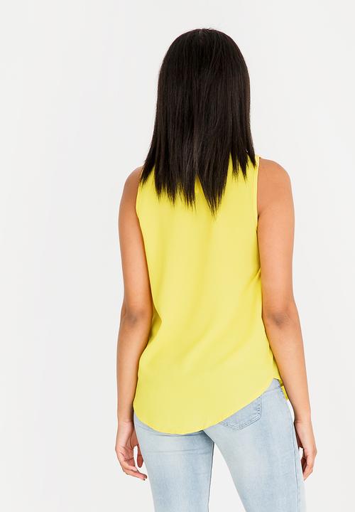 edit - V-neckline sleeveless top - yellow