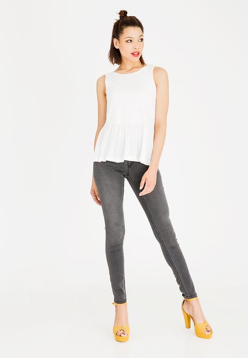 c(inch) - Peplum Top White