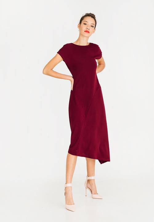 STYLE REPUBLIC - Asymmetrical Dress Burgundy