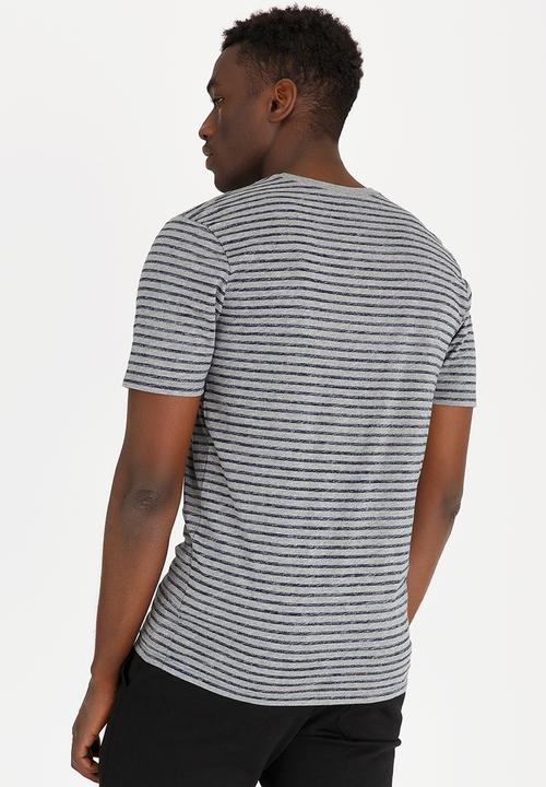 Nike - Nike Sportswear grey tee