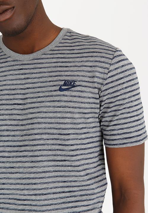 Nike - Nike Sportswear grey tee