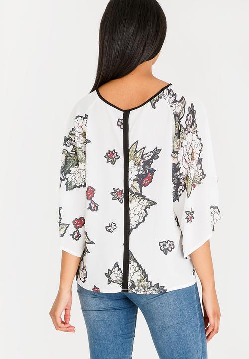 Revenge - Floral Top with Piping Contrast White