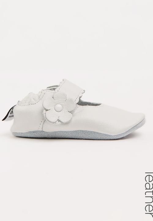shooshoos - Pure White Pump White