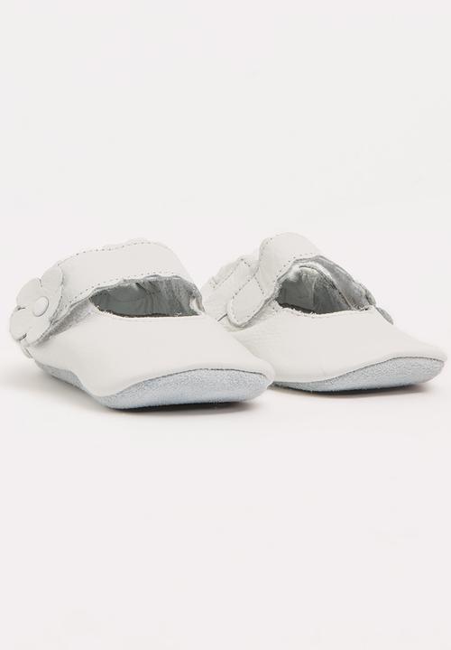 shooshoos - Pure White Pump White