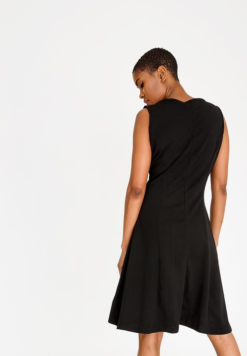 edit - Fit and flare midi dress - black